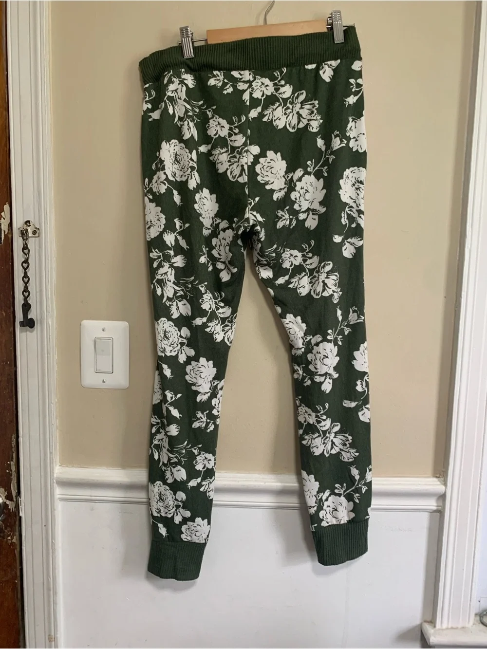 Honeydew Intimates Green & White Floral Kids Jogger Pants